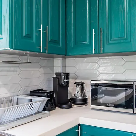 Leluxe Cedar Valley Suite A